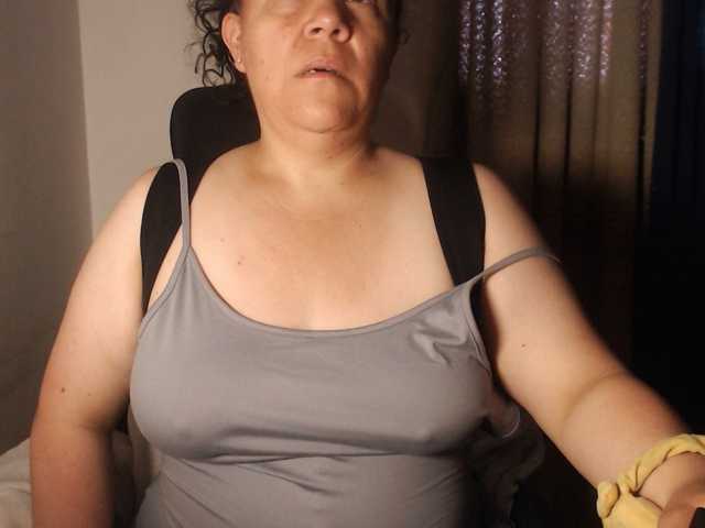 agathamiller live cam on BongaCams