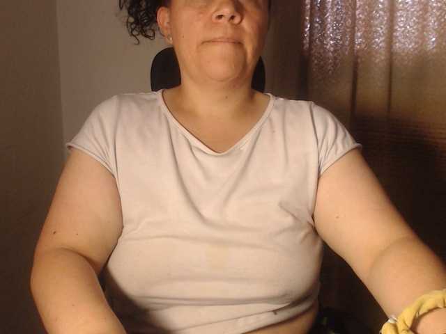 agathamiller live cam