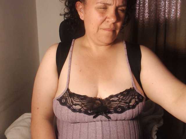 agathamiller live cam on BongaCams