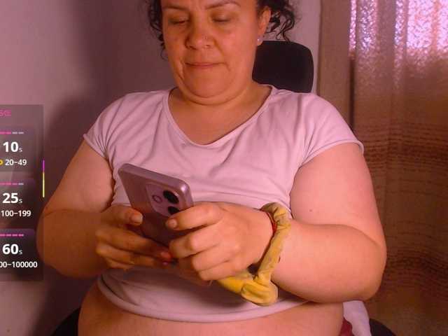 le modèle agathamiller est en webcam porno dans un show sur le site bongacams, il possède les tags suivants: Latino/Hispanic,Brunette,Hairy