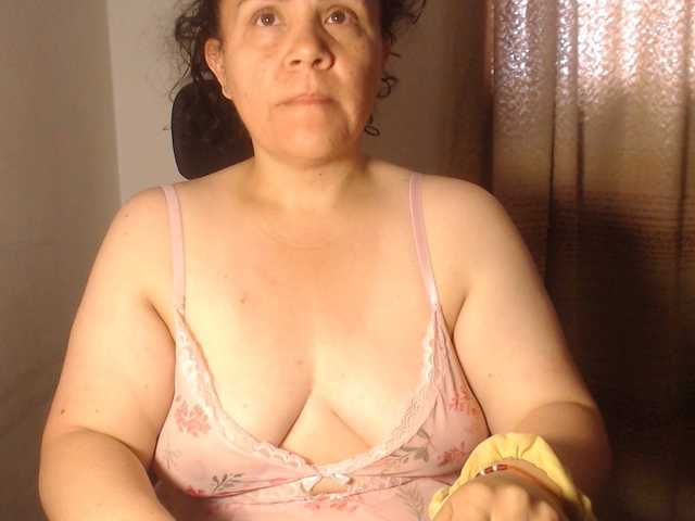 agathamiller live cam on BongaCams