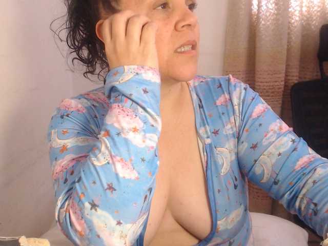 agathamiller live cam on BongaCams