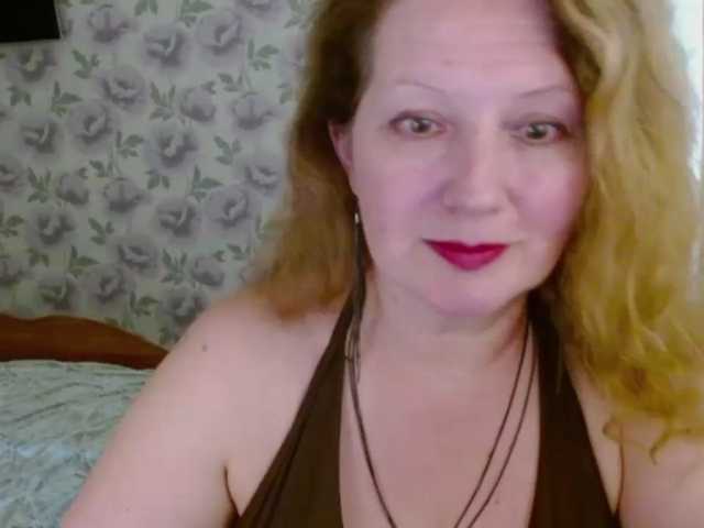 arialust, en vivo ahora en BongaCams