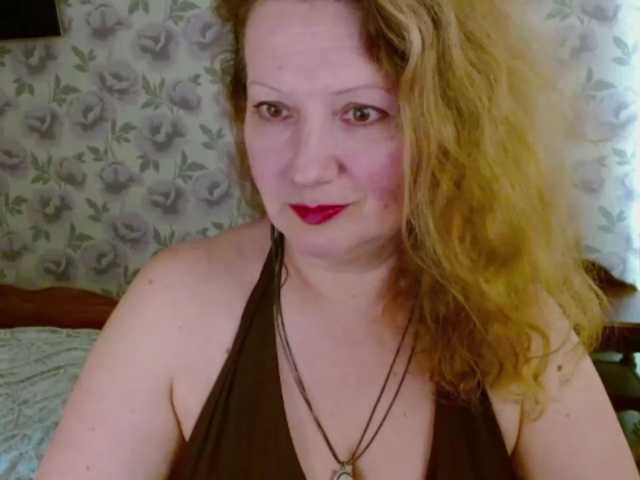 arialust, en vivo ahora en BongaCams