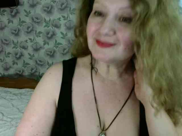 arialust Live Webcam on BongaCams