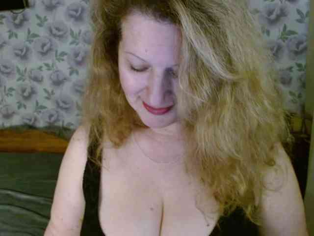 AriaLust webcam