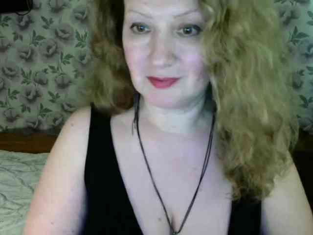 arialust Live Webcam on BongaCams