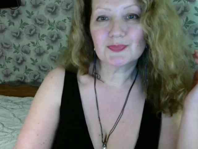 arialust Live Webcam on BongaCams