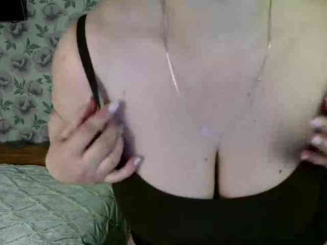 AriaLust webcam