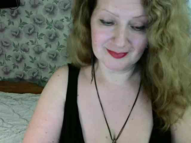 arialust Live Webcam on BongaCams