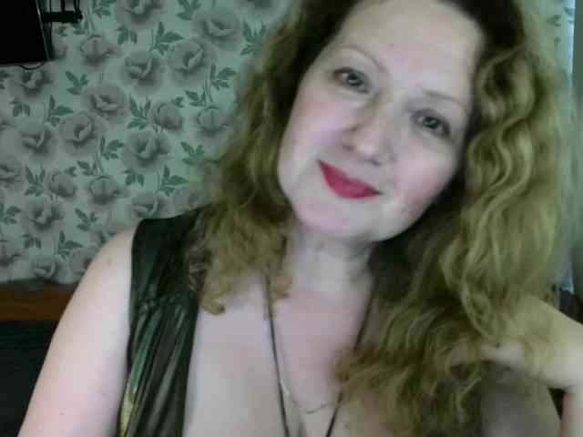 arialust Live Webcam on BongaCams