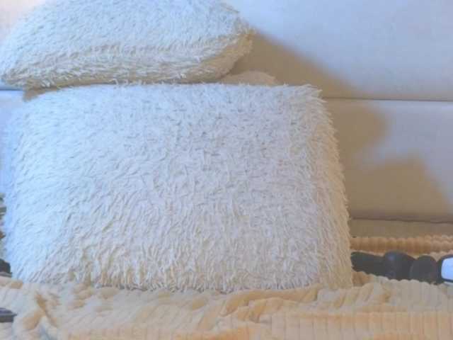emilyqueen3xx live cam on BongaCams