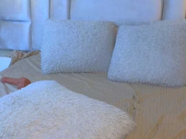 emilyqueen3xx live cam on BongaCams