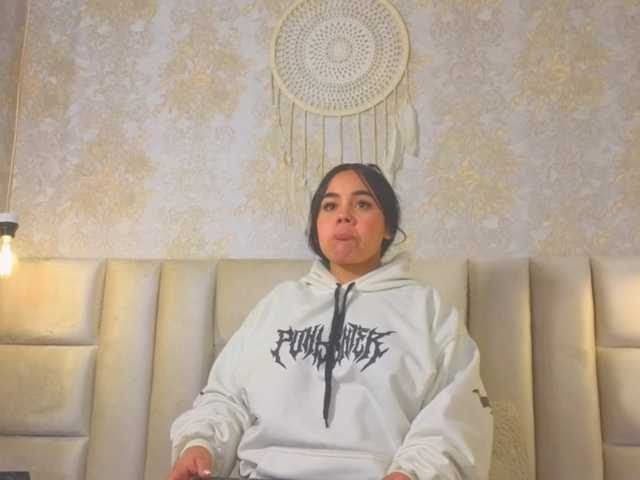 emilyqueen3xx live cam on BongaCams