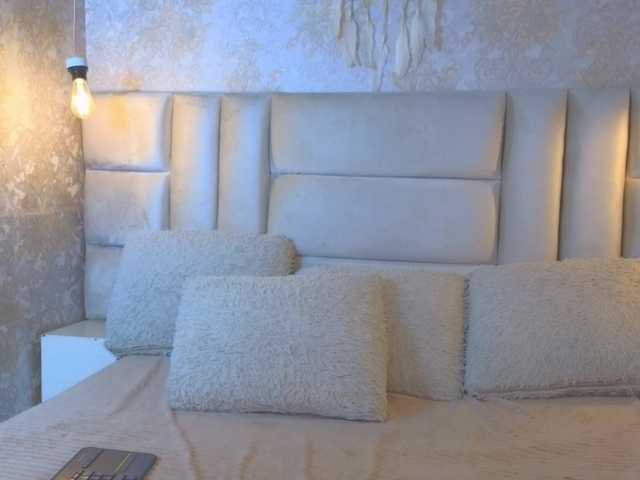 emilyqueen3xx live cam on BongaCams