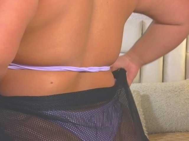 emilyqueen3xx live cam on BongaCams