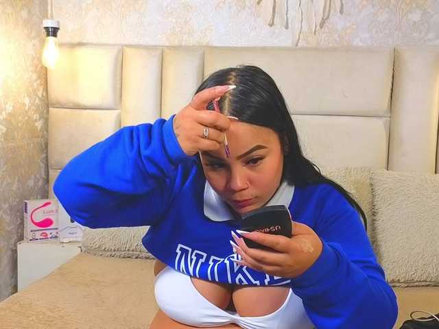 Preview of emilyqueen3xx