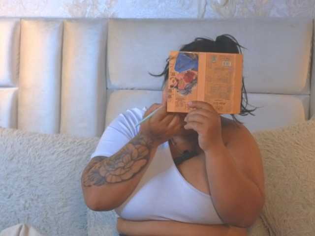 emilyqueen3xx live cam on BongaCams