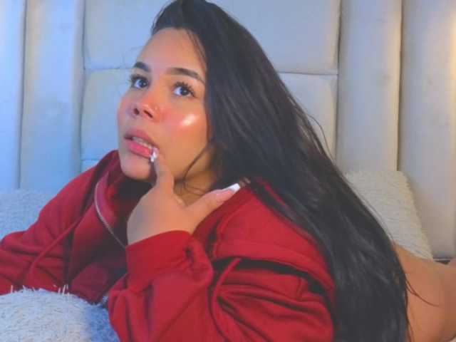emilyqueen3xx live cam on BongaCams