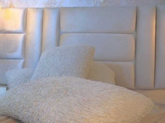 emilyqueen3xx live cam on BongaCams