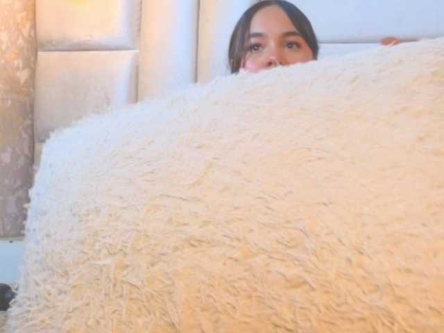 emilyqueen3xx live cam on BongaCams