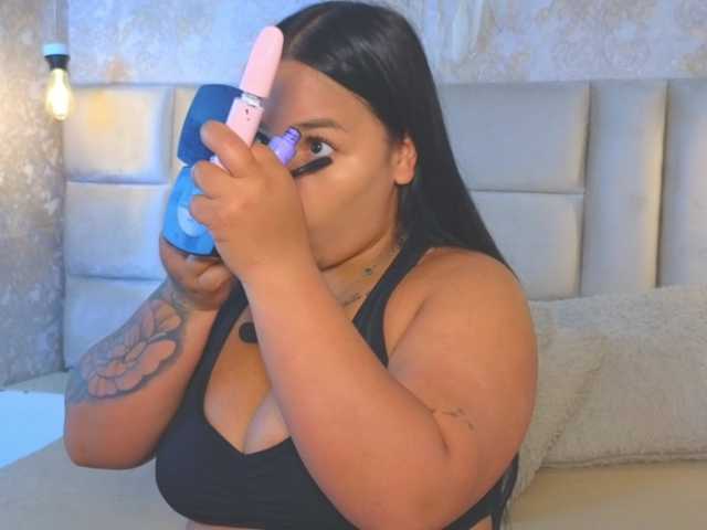 emilyqueen3xx live cam on BongaCams