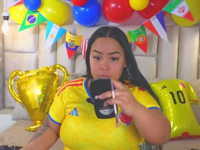 emilyqueen3xx live cam on BongaCams