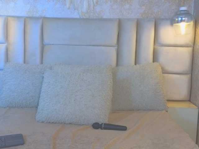 emilyqueen3xx live cam on BongaCams
