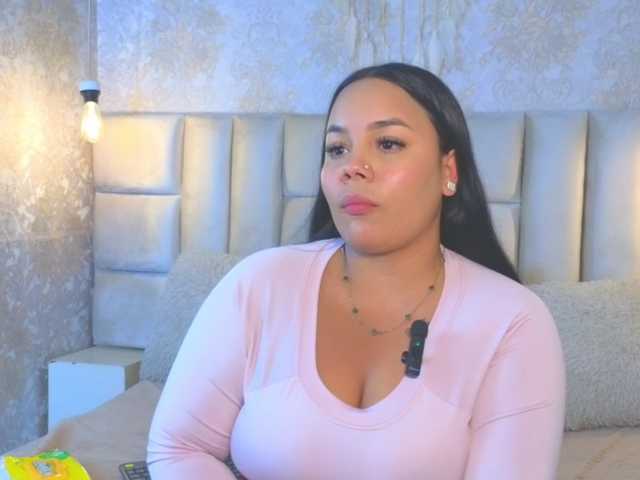 emilyqueen3xx live cam on BongaCams