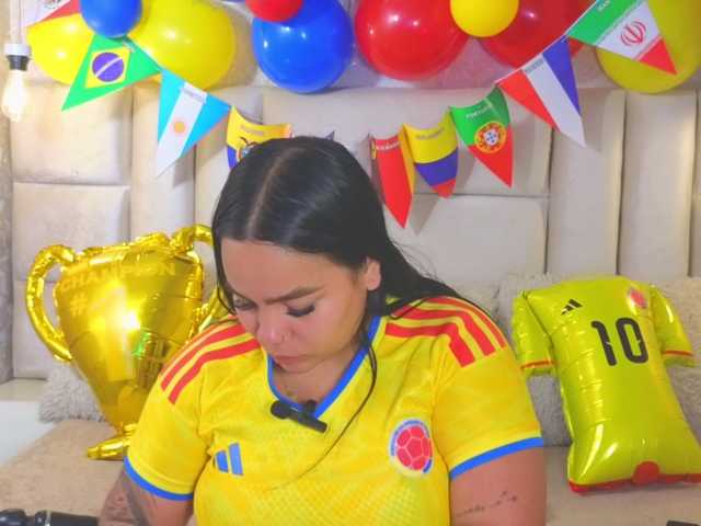 emilyqueen3xx live cam on BongaCams