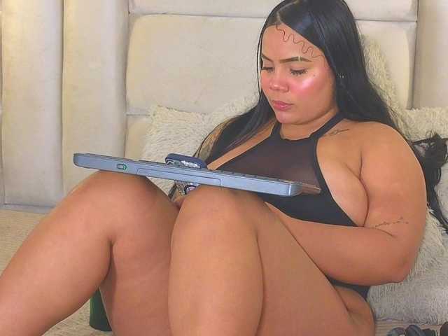 Preview of emilyqueen3xx