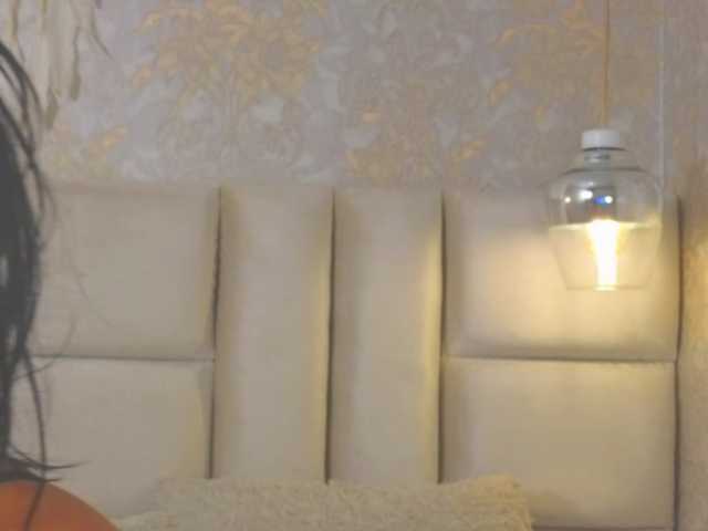 emilyqueen3xx live cam on BongaCams