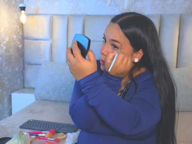 emilyqueen3xx live cam on BongaCams