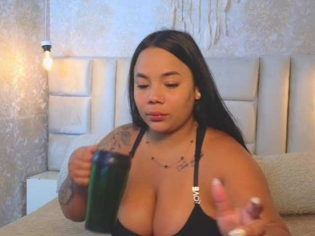 emilyqueen3xx live cam on BongaCams