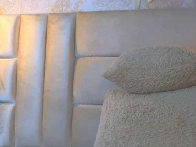 emilyqueen3xx live cam on BongaCams