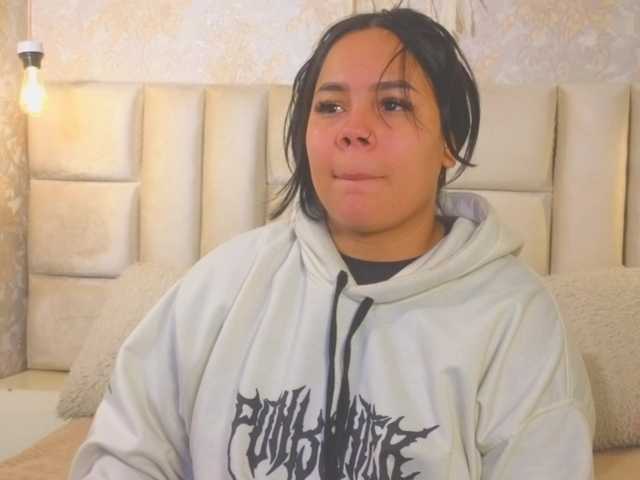 EmilyQueen3xx live webcam show
