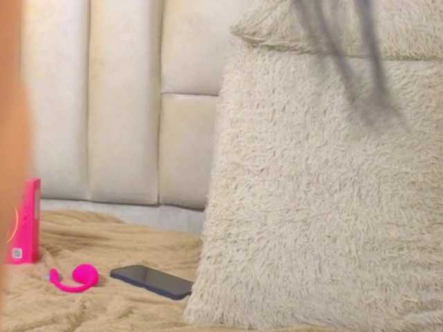 emilyqueen3xx live webcam show