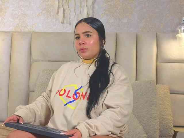 EmilyQueen3xx webcam