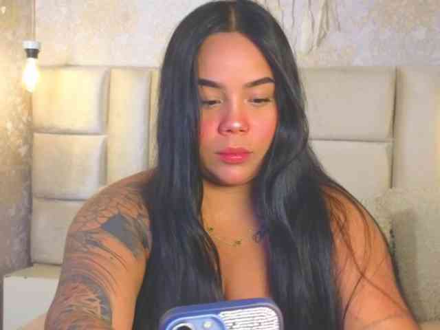 Modelo: EmilyQueen3xx