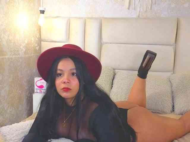 EmilyQueen3xx webcam
