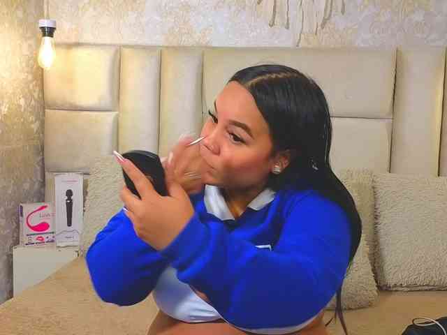 EmilyQueen3xx webcam