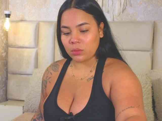 EmilyQueen3xx webcam