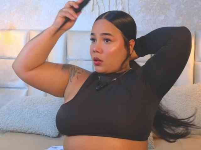 EmilyQueen3xx webcam