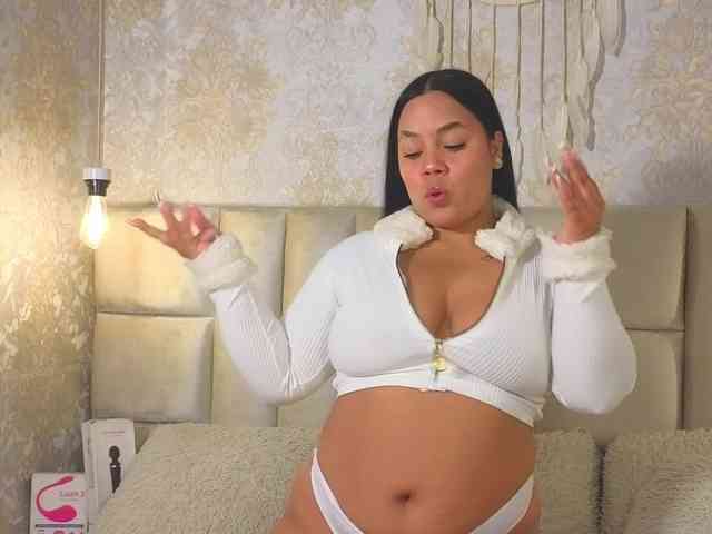 EmilyQueen3xx webcam