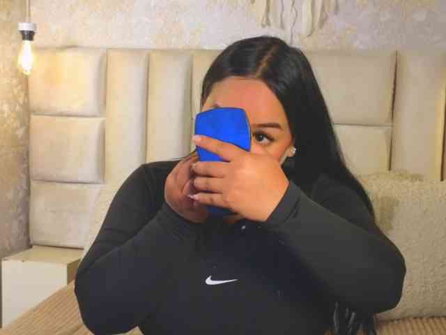 EmilyQueen3xx webcam