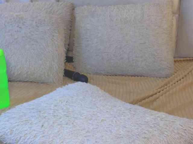 EmilyQueen3xx webcam