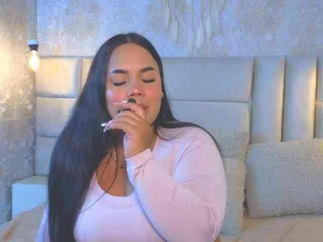 EmilyQueen3xx webcam