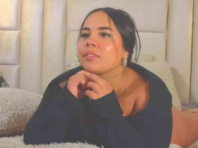 EmilyQueen3xx webcam
