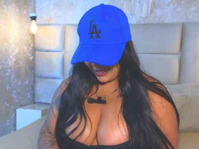 EmilyQueen3xx webcam