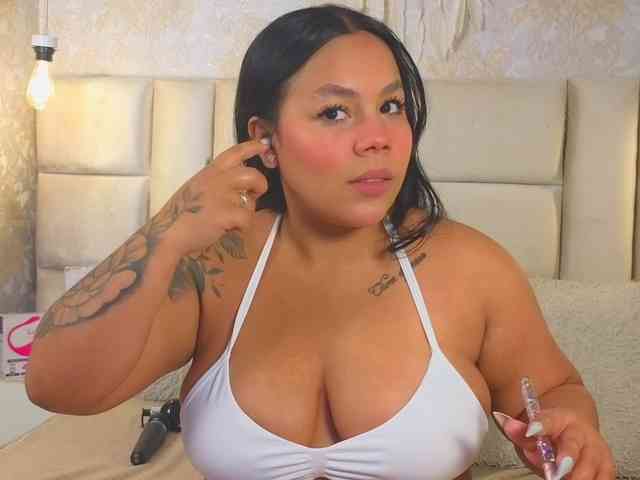 Modelo: EmilyQueen3xx